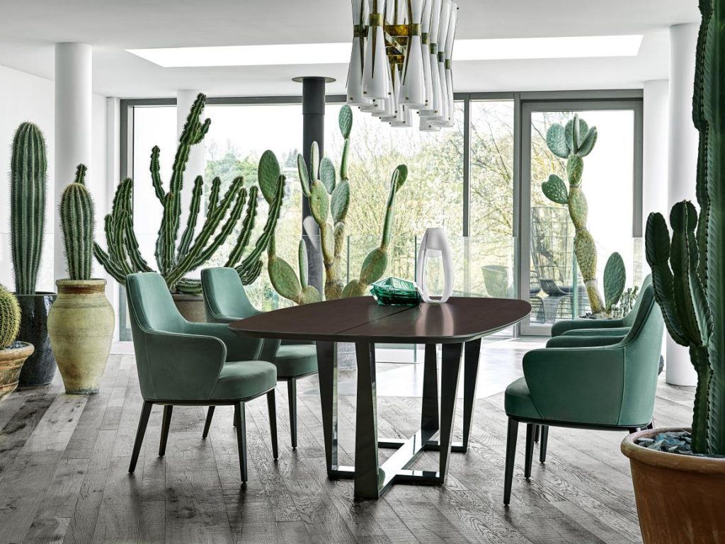 Rodolfo Oval Dining Table | Rubelli Casa | Passerini
