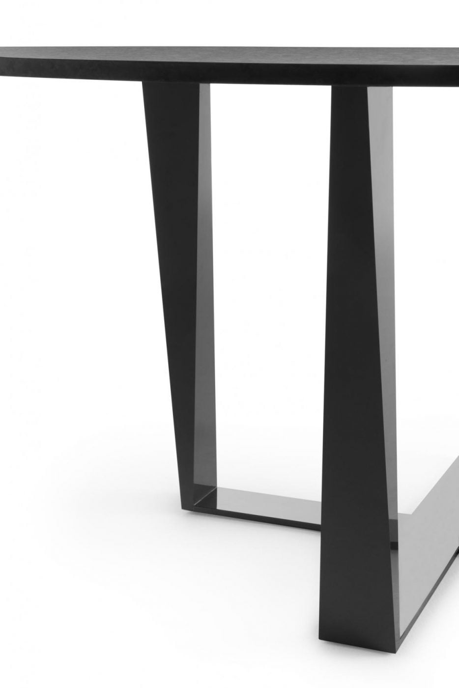 Rodolfo Round Dining Table | Rubelli Casa | Passerini