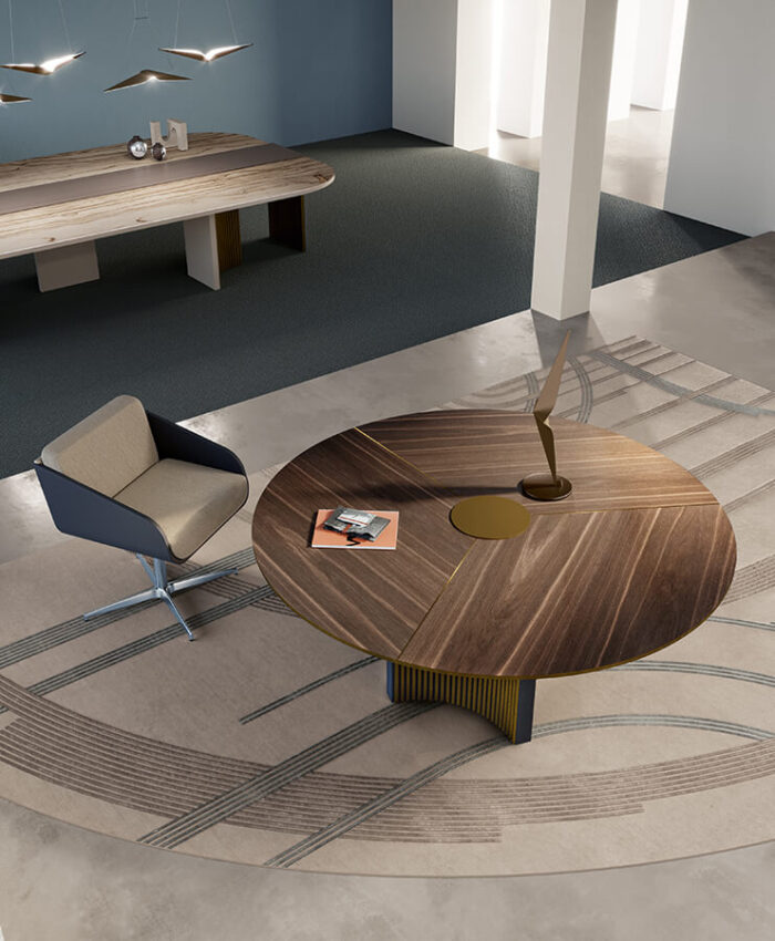 Plume Round Table